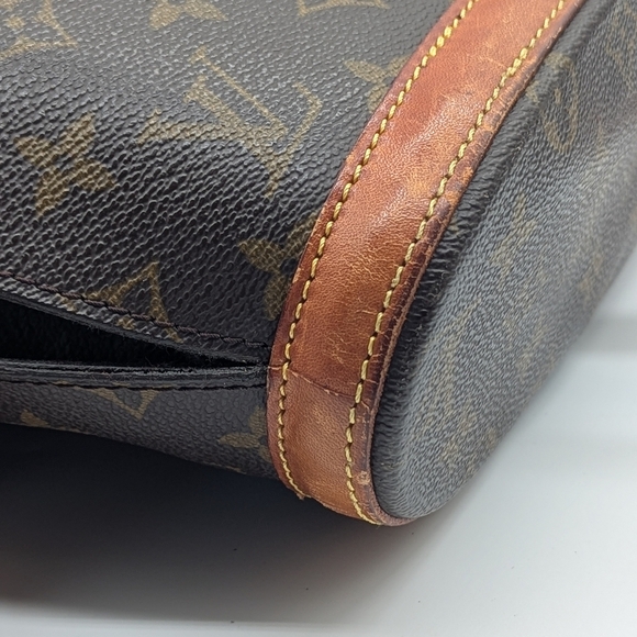 Louis Vuitton Monogram Canvas Hudson Tote - Picture 11 of 16